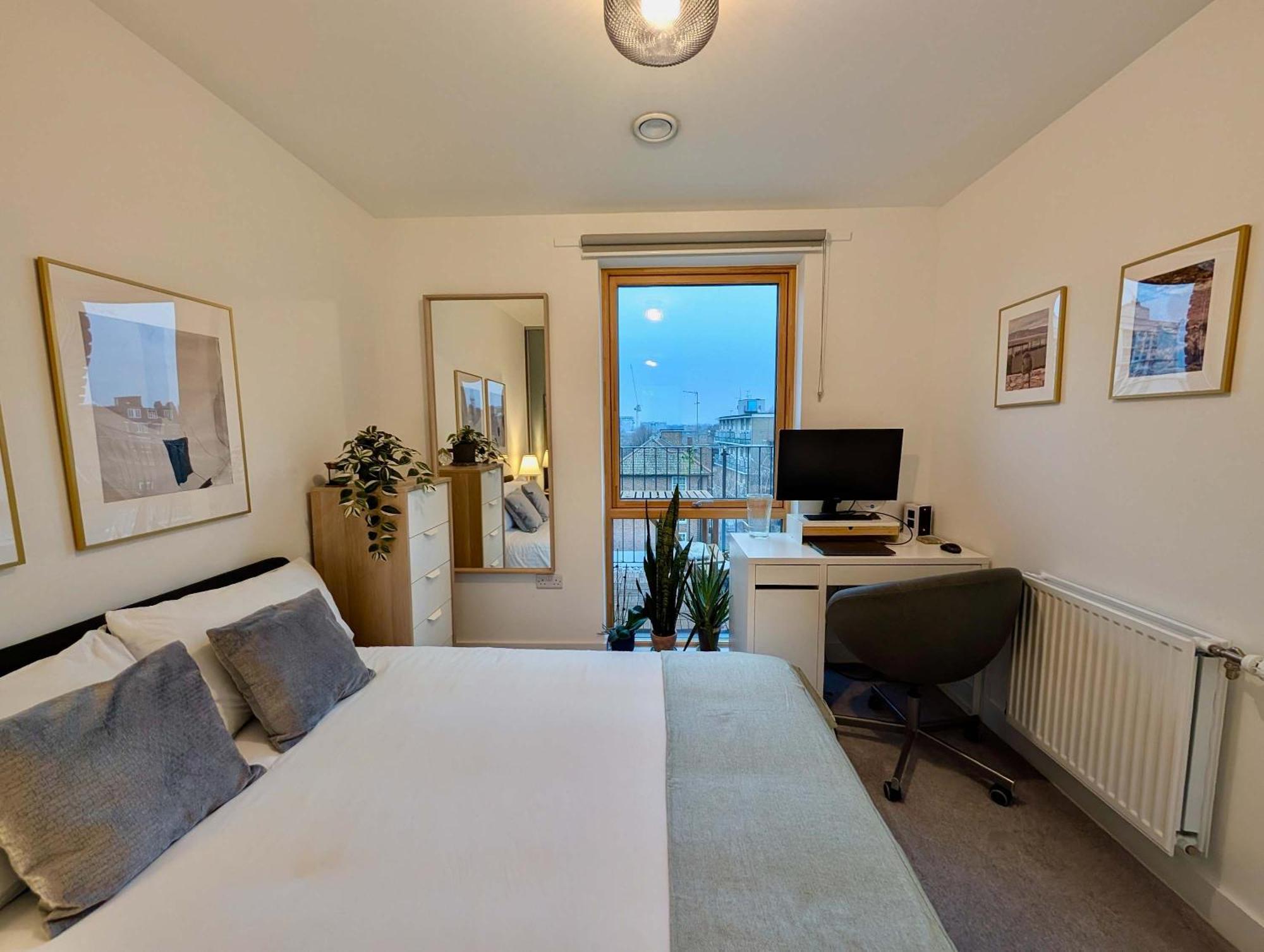 Charming Flat With Balcony In